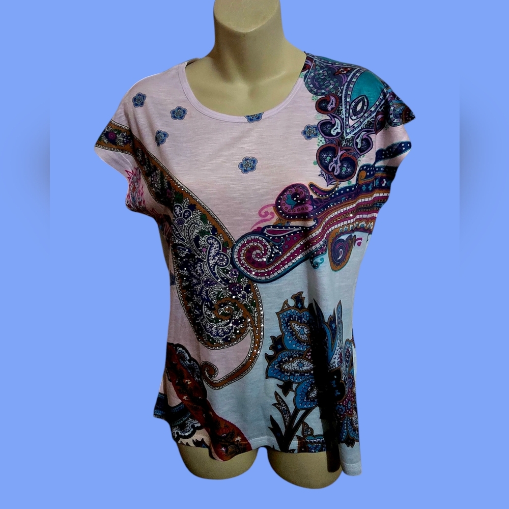 Womans Keren Hart paisley Short sleeve top